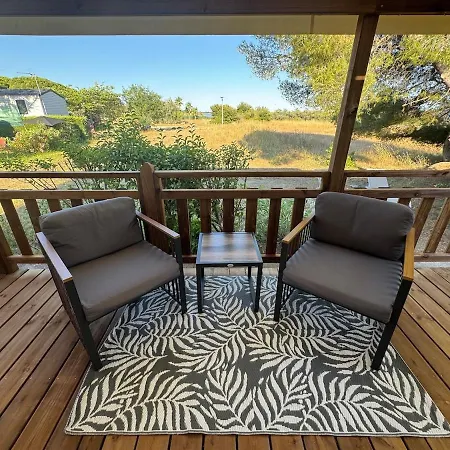 Nouveau No 575 4 Etoiles Des Reves Nyaraló